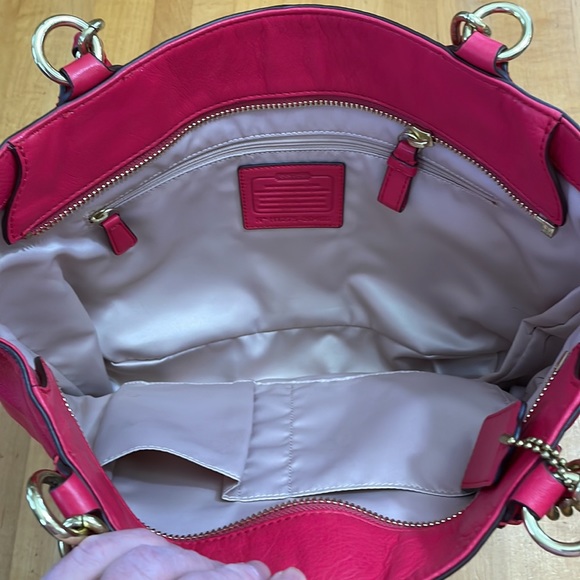 Beautiful red coach bag - Picture 4 of 4